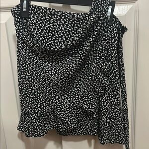 Black and White Patterned Skirt